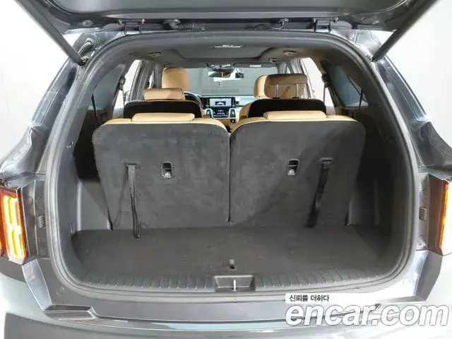 Kia Sorento 2022 — Фото 18/20