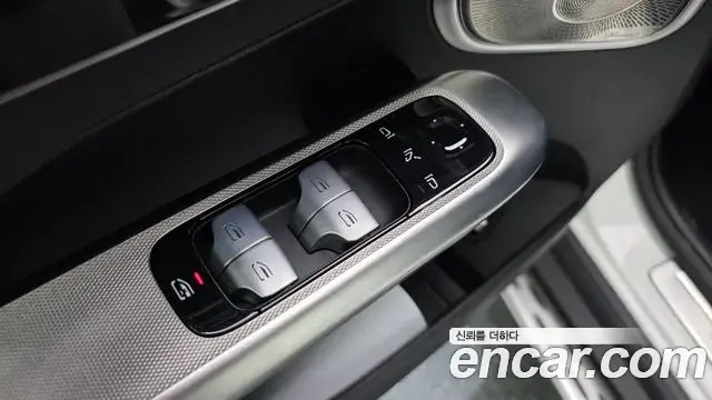 Mercedes-Benz GLC-Class 2024 — Фото 13/20
