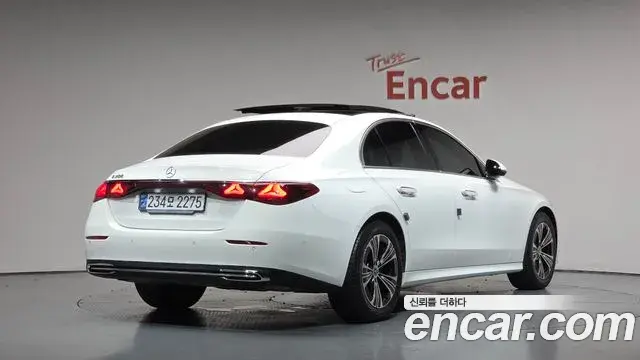 Mercedes-Benz E-Class 2025 — Şəkil 2/20