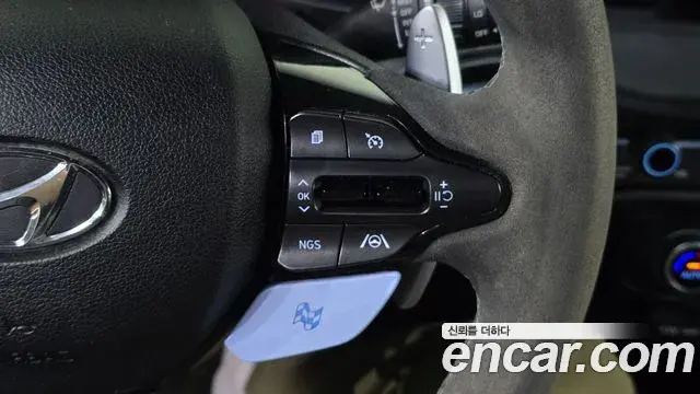 Hyundai Veloster 2020 — Фото 15/20