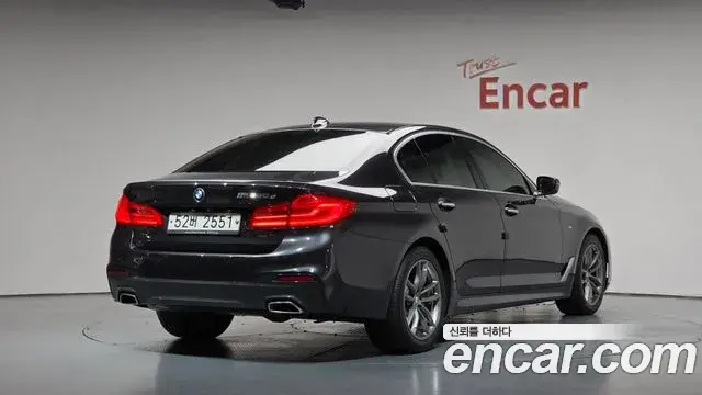 BMW 5 Series 2018 — Фото 2/20
