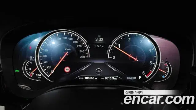 BMW 5 Series 2018 — Фото 8/20