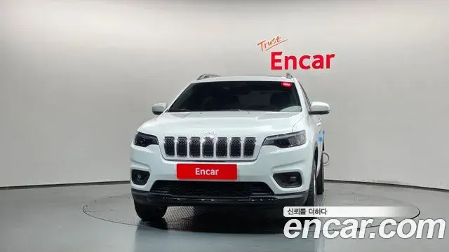 Jeep Cherokee 2019 — Фото 3/20