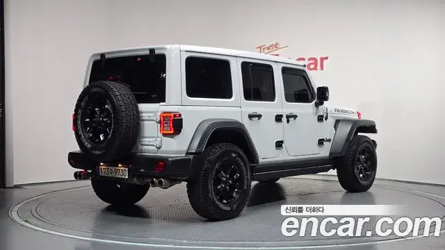 Jeep Wrangler 2022 — Фото 2/20