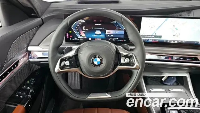 BMW 7 Series 2023 — Фото 16/20