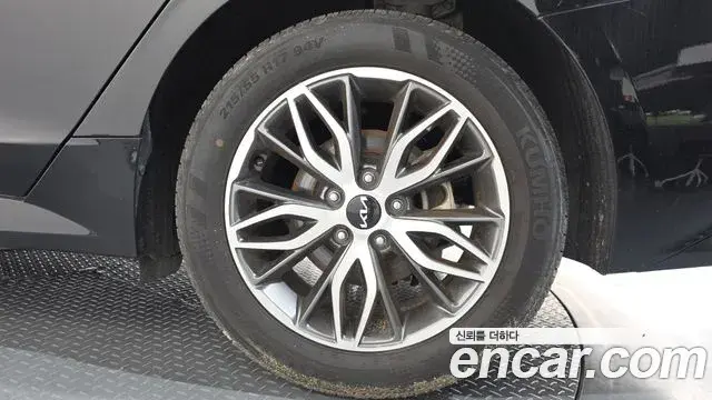 Kia K5 2022 — Photo 18/30