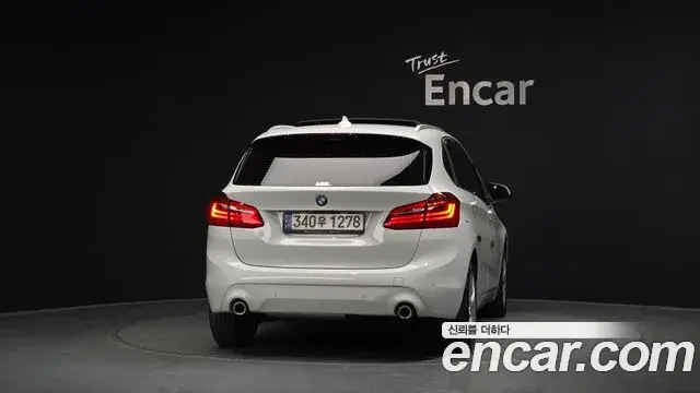 BMW 2 Series Active Tourer 2021 — Фото 4/20