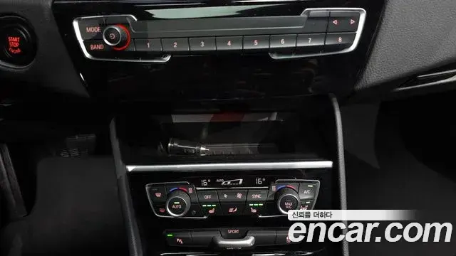 BMW 2 Series Active Tourer 2021 — Фото 17/20