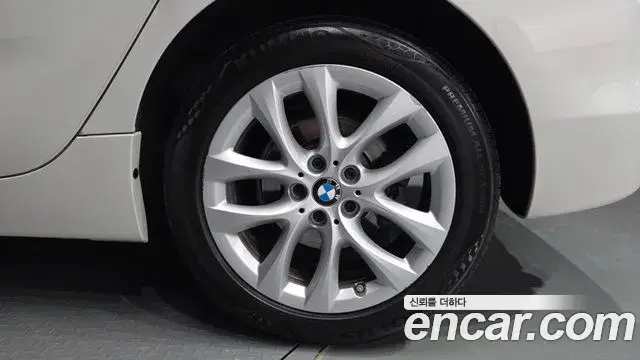 BMW 2 Series Active Tourer 2021 — Photo 25/33