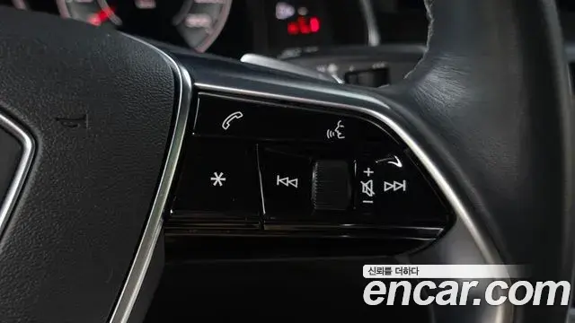 Audi A7 2022 — Фото 17/20
