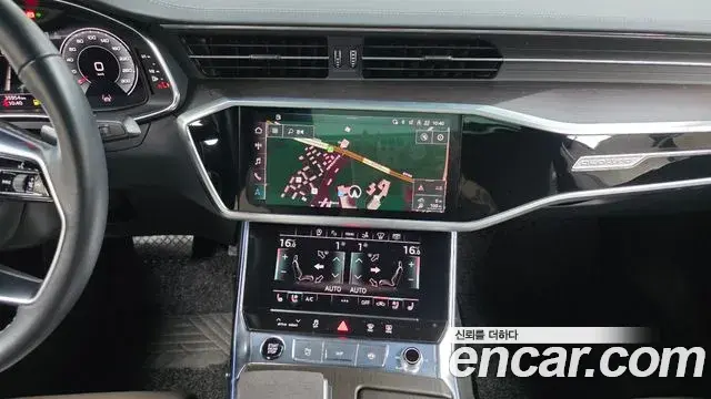 Audi A7 2022 — Фото 19/20