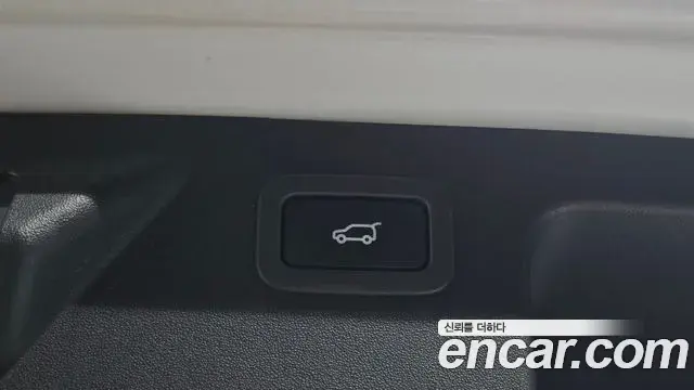 Land Rover Discovery Sport 2019 — ფოტო 21/34