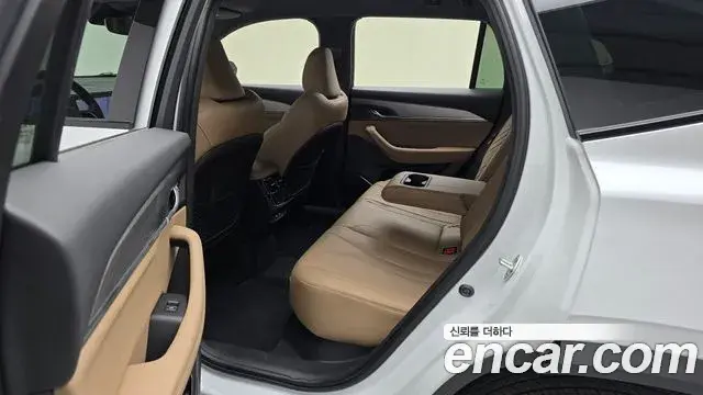 Renault Samsung Grand Koleos 2024 — Photo 9/20