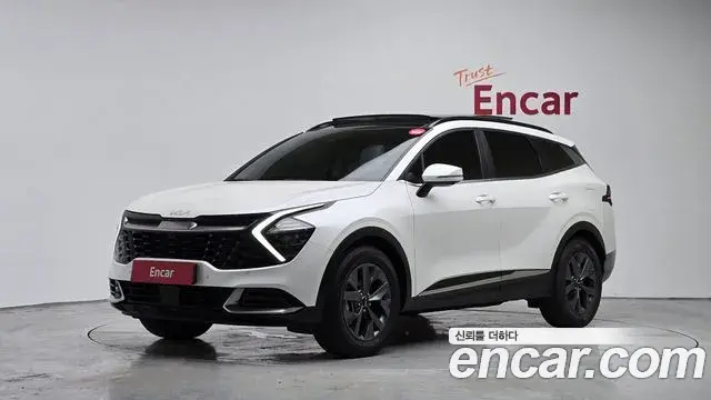 Kia Sportage 2022 — Фото 1/20