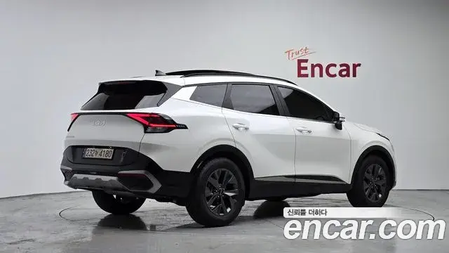 Kia Sportage 2022 — Фото 2/20