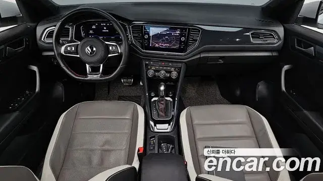 Volkswagen T-Roc 2021 — Photo 15/36