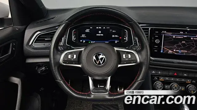 Volkswagen T-Roc 2021 — Photo 22/36