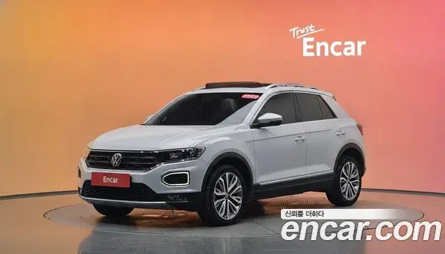 Volkswagen T-Roc 2021 — Photo 23/36