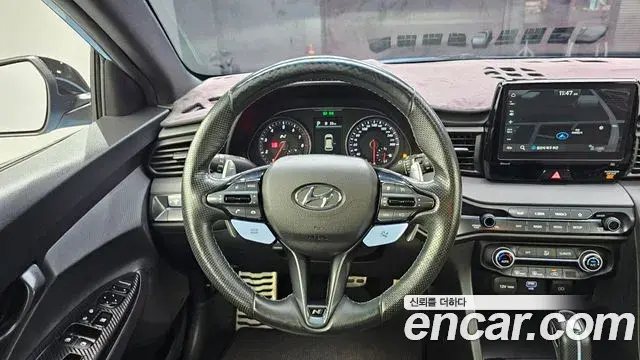 Hyundai Veloster 2021 — Фото 13/20