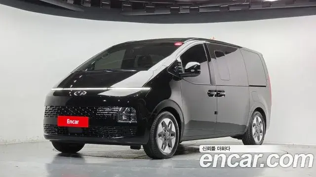 Hyundai Staria 2023 — Фото 1/20