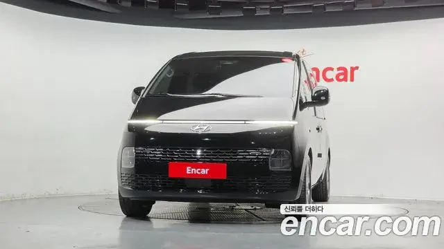 Hyundai Staria 2023 — Фото 3/20