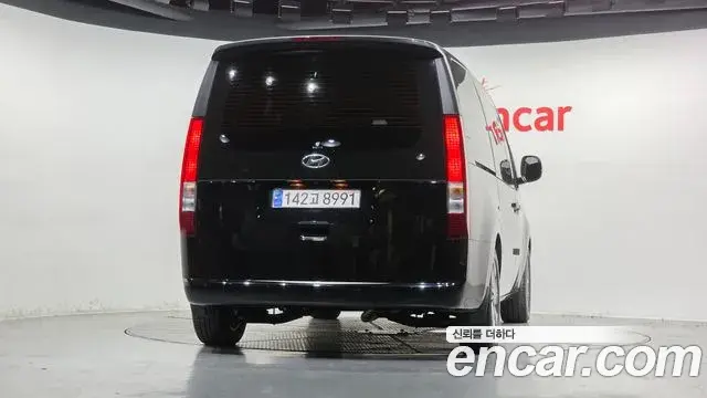 Hyundai Staria 2023 — Фото 4/20