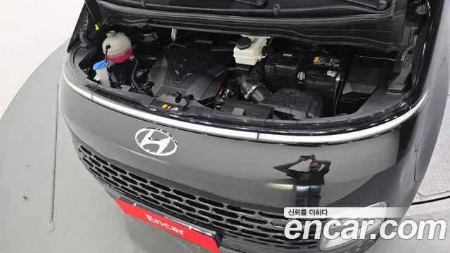 Hyundai Staria 2023 — Фото 6/20