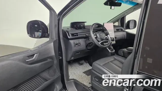 Hyundai Staria 2023 — Фото 10/20