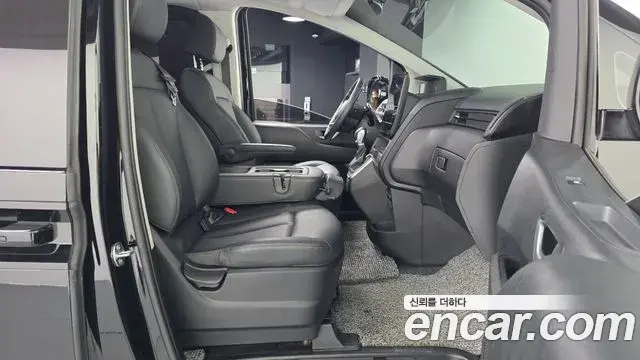 Hyundai Staria 2023 — Фото 11/20