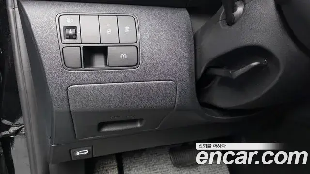 Hyundai Staria 2023 — Фото 18/20