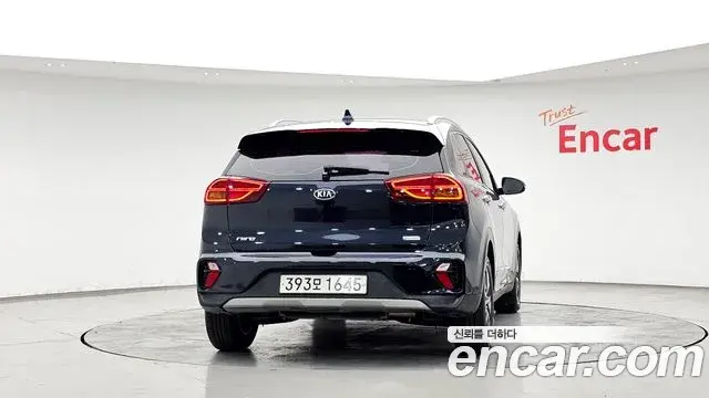 Kia Niro 2020 — Şəkil 13/20