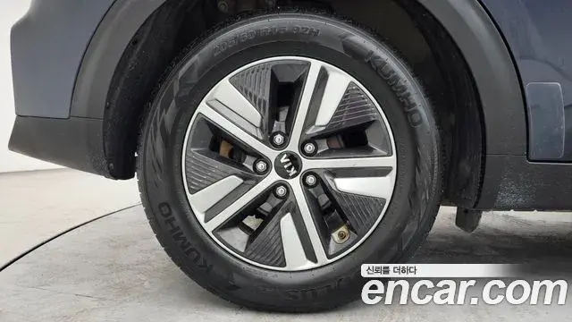 Kia Niro 2020 — Şəkil 20/20