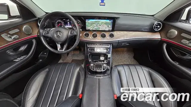 Mercedes-Benz E-Class 2018 — Фото 7/20