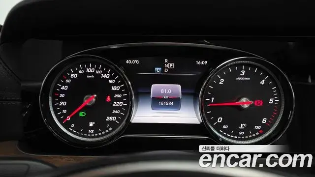 Mercedes-Benz E-Class 2018 — Фото 8/20