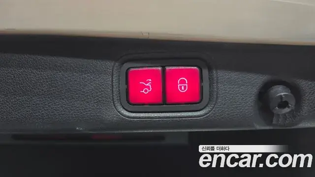 Mercedes-Benz E-Class 2018 — Фото 19/20