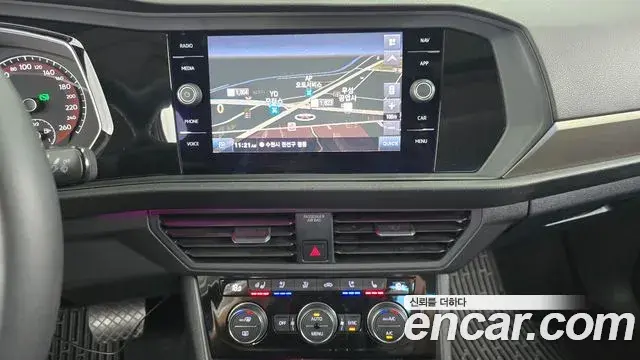 Volkswagen Jetta 2020 — Şəkil 20/33