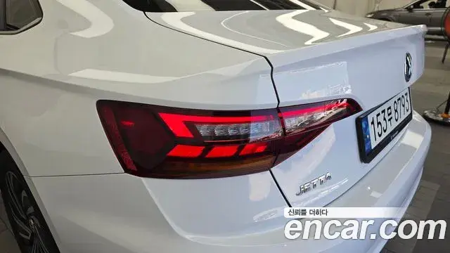 Volkswagen Jetta 2020 — Şəkil 14/33