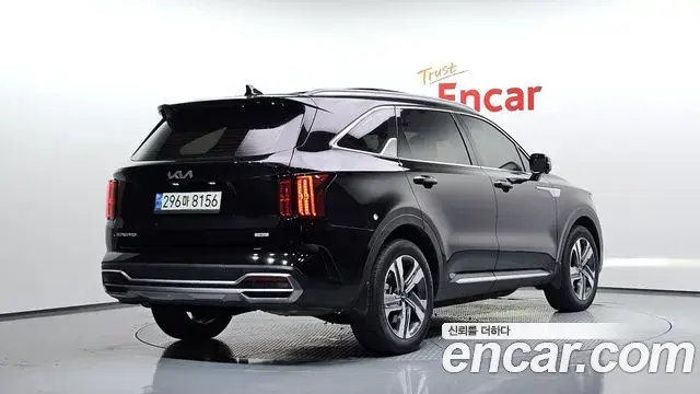 Kia Sorento 2022 — Фото 2/20