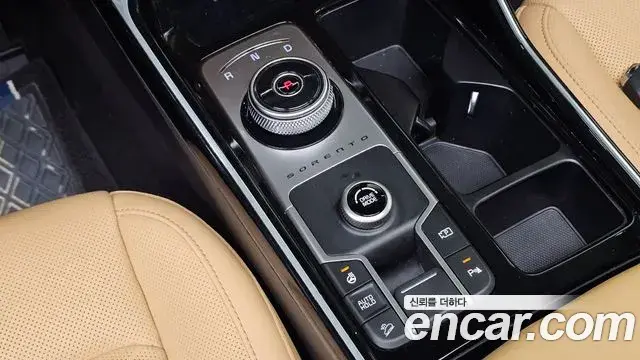 Kia Sorento 2022 — Фото 9/20