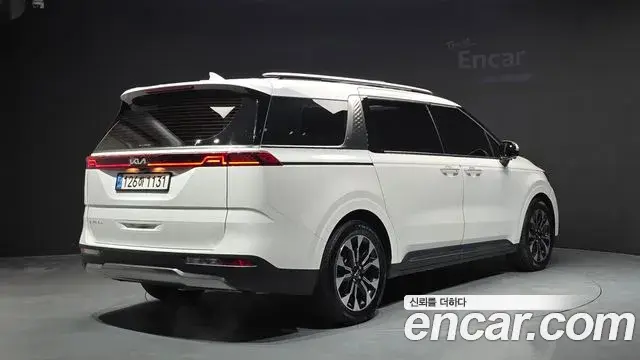 Kia Carnival 2021 — Фото 2/20