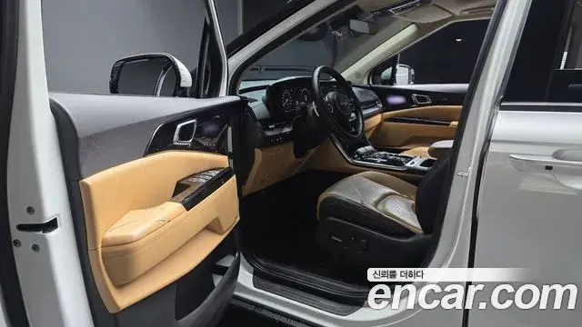 Kia Carnival 2021 — Фото 10/20