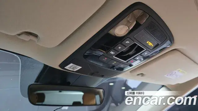 Kia Carnival 2021 — Фото 17/20