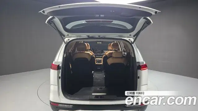 Kia Carnival 2021 — Фото 20/20