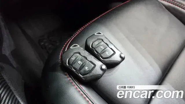 Jeep Wrangler 2024 — Фото 16/20