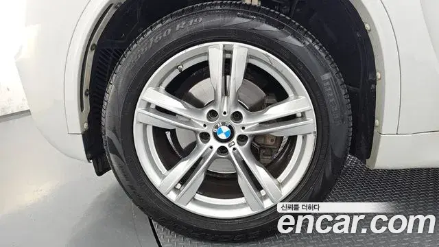 BMW X5 2018 — Фото 5/20