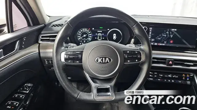 Kia K5 2020 — Фото 12/20