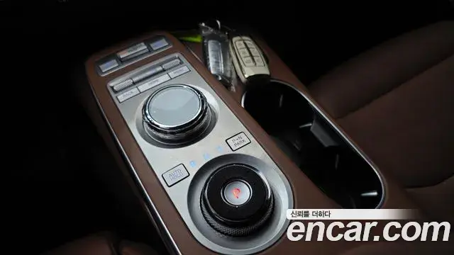 Genesis GV70 2023 — Photo 9/20