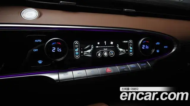 Genesis GV70 2023 — Photo 18/20