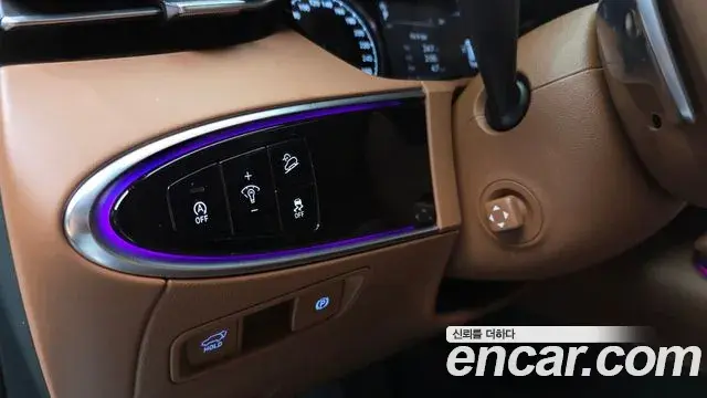 Genesis GV70 2023 — Photo 19/20