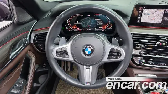BMW 5 Series 2020 — Фото 13/20